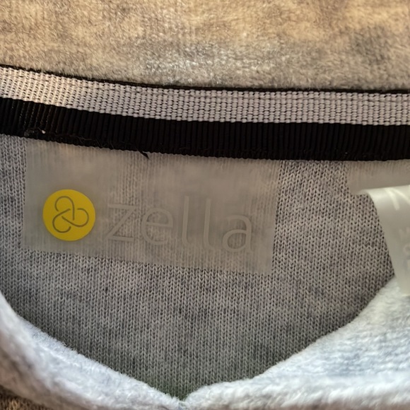 ZELLA HOODIE - Picture 3 of 3